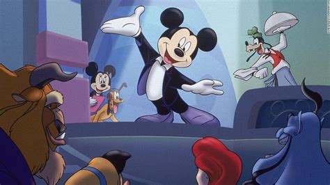 Mickey Mouse fans warned of 11-hour queue at Disneyland Japan - CNN