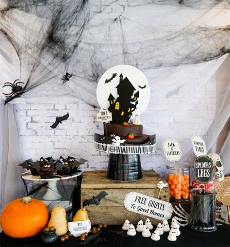 Kara's Party Ideas Modern Haunted House Halloween Party | Kara's Party Ideas