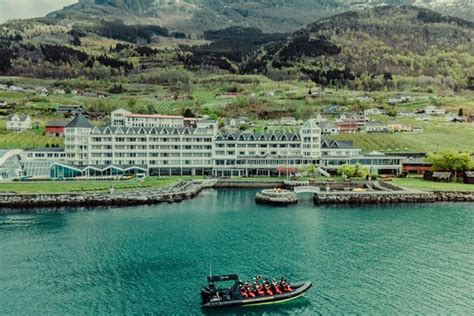 Hotel Ullensvang Images & Videos- First Class Lofthus, Norway Hotels ...