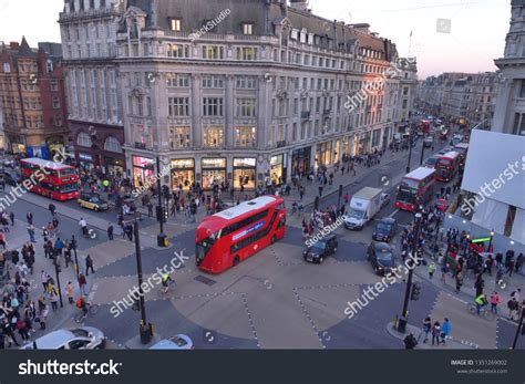 102 Oxford Circus From Above Images, Stock Photos & Vectors | Shutterstock