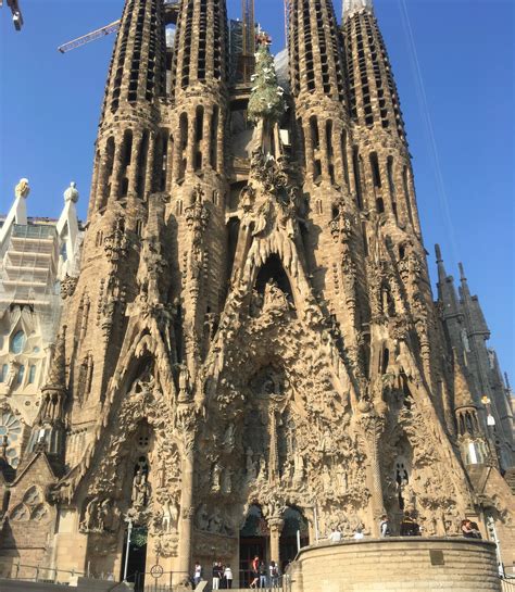 Sagrada Familia: Interior & Exterior