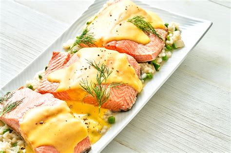 Poached Salmon with Hollandaise Sauce – Moink Box