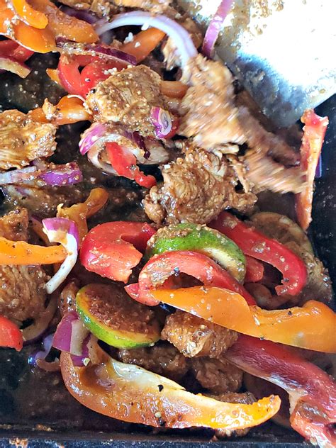 Blackstone Griddle Chicken Fajitas Recipe Mixed With Veggies - That Guy Who Grills