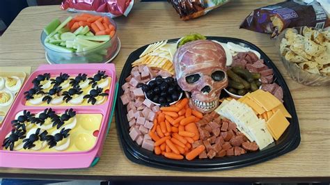 Halloween Party Platter | Halloween party platter, Creepy halloween food, Party platters