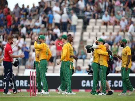 Five-star Shamsi sealed South Africa’s T20 series win against England ...