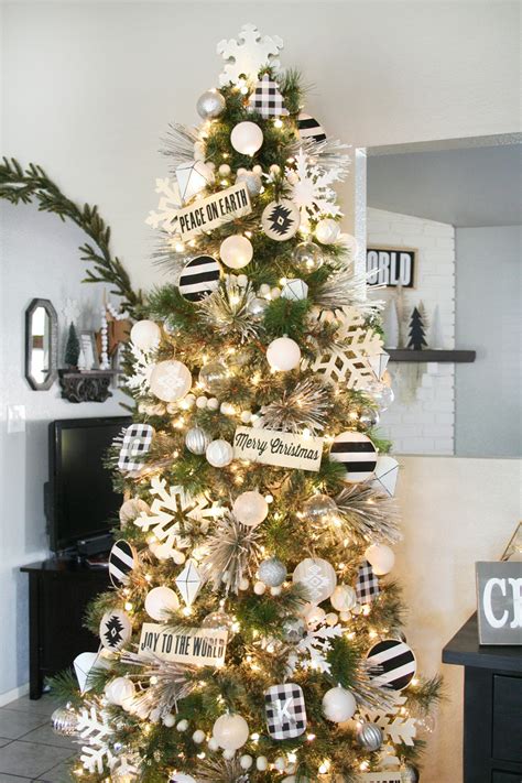 Black & White Christmas Tree Decor