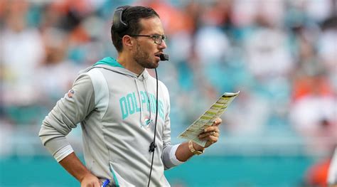 Mike McDaniel: Dolphins Coach Pranked Lipreaders in Epic Scoreboard Stunt - Sports Illustrated