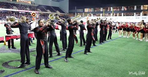 Mind blowing marching band routine involves trombones, extreme timing ...