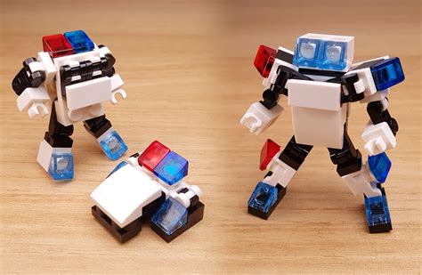 LEGO IDEAS - Police Robot Team Combiner Transformer Robot