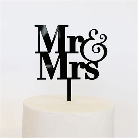 Simple Mr and Mrs Cake Topper | SANDRA DILLON DESIGN