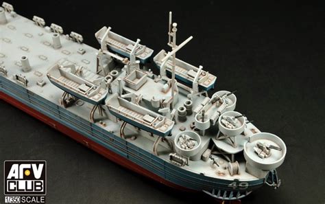 Scalehobbyist.com: WWII US Navy Type 2 LST-1 Class Tank Landing Ship by AFV Club