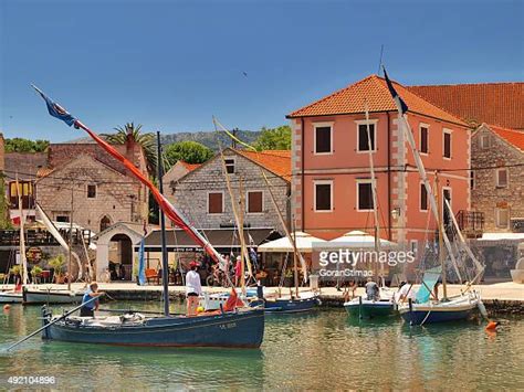 Lateen Sail Photos and Premium High Res Pictures - Getty Images