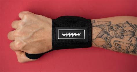 Why Use Wrist Wraps For Bodyweight Exercises? - Gym Grinder