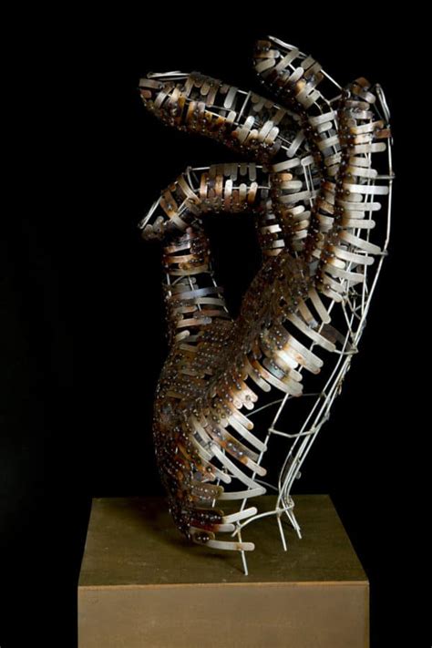 Atelier Sculpture & Modelage: Unbelievable Upcycled Metal Sculptures • Recyclart