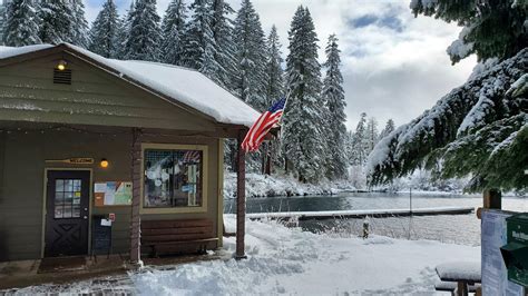 Find Solitude on These Snowy Trails in Oregon - Travel Oregon