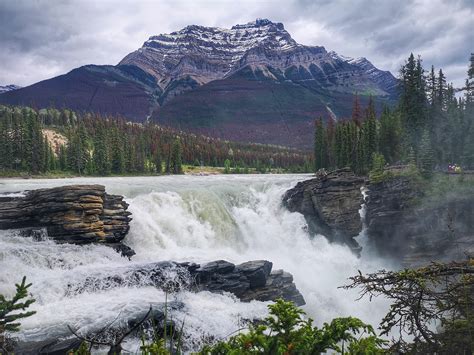 Athabasca Falls, Jasper National Park, Canada [OC] [3648x2736] : r ...