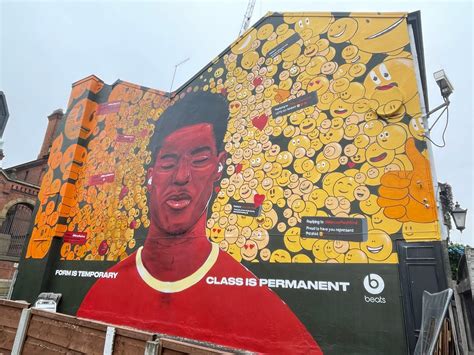 New Marcus Rashford mural in Manchester highlights social media abuse