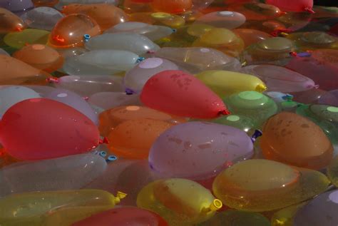 File:Sea of water balloons by Slaunger 2009-06-26.JPG - Wikimedia Commons