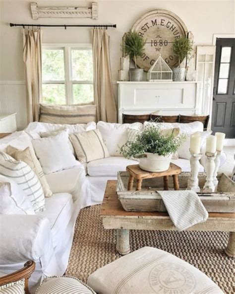 45 Romantic Rustic Farmhouse Living Room Decor Ideas - ROUNDECOR | Chic living room decor, Chic ...