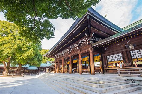 Meiji-jingu shrine in Tokyo | Attractions in tokyo, Tourist attraction, Meiji shrine