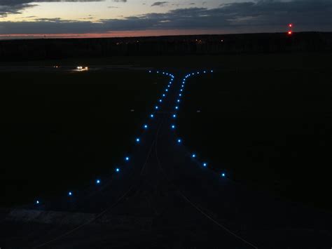 Solar Taxiway Edge Light - World's Safest Runway Lighting - S4GA