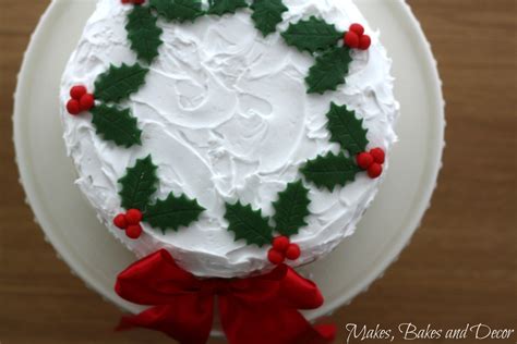 Decorating a Christmas Cake - Makes, Bakes and Decor