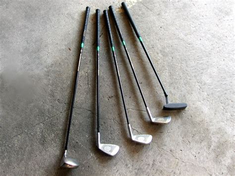 File:Junior left-handed golf clubs (1).jpg - Wikimedia Commons