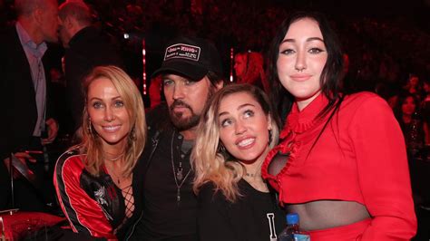 Noah Cyrus: Miley Cyrus sister on famous family and ‘cancel culture’ | The Advertiser