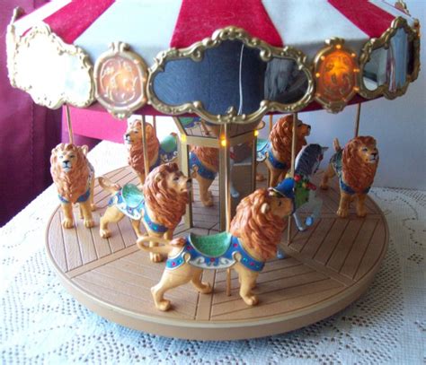 Hallmark Carousel Ride 2004 Music Lights Display w Six Majestic Lions ...