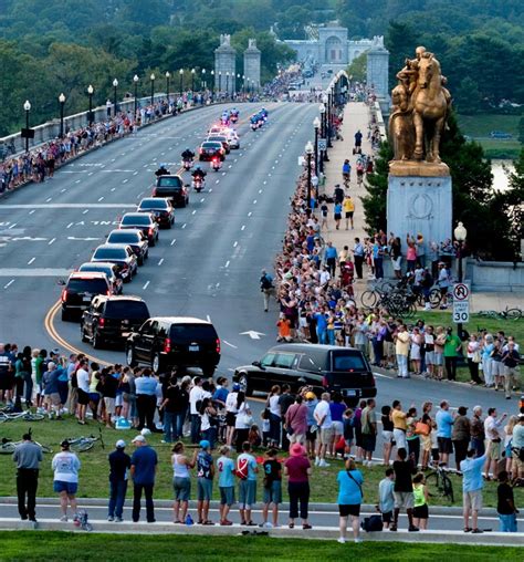 Experiencing a Presidential Motorcade in DC | Washington DC