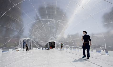 collectif de la meute + raumlabor create nomadic inflatable architecture