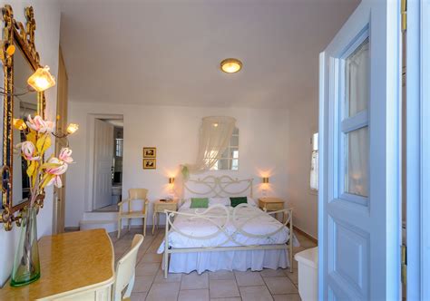 2 - Folegandros Hotels | Book hotel online