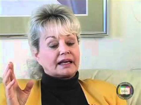 Dr.Lorraine Day Cancer Cure - YouTube