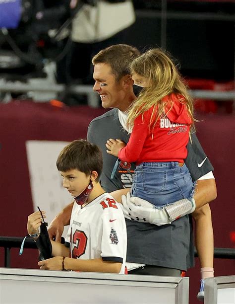 Tom Brady and His Family at the 2021 Super Bowl | Pictures | POPSUGAR ...