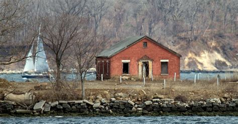 New York City to Allow Relatives to Visit Grave Sites at Potter’s Field - The New York Times