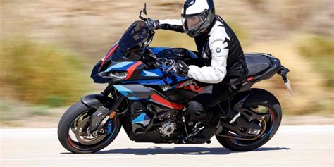 Review - BMW M1000XR - the most comfortable super sport - Motociclismo