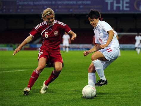 England: Sue Smith ‘truly believes’ Lionesses can win Euro 2022