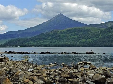 Schiehallion: the mountain that weighed the Earth | scottishgeology.com ...