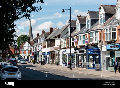 Weybridge surrey uk hi-res stock photography and images - Alamy