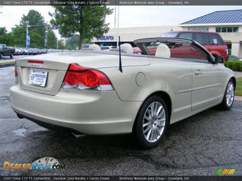 2007 Volvo C70 T5 Convertible Zanzibar Gold Metallic / Calcite Cream Photo #6 | DealerRevs.com