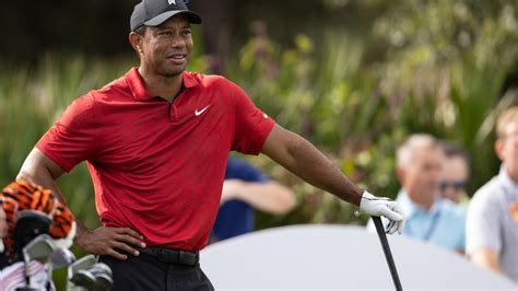 Why Tiger Woods wears Sunday red shirt at golf tournaments