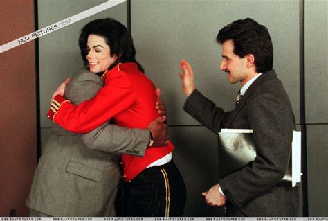 wish a hug too Michael! - Michael Jackson Photo (11612090) - Fanpop