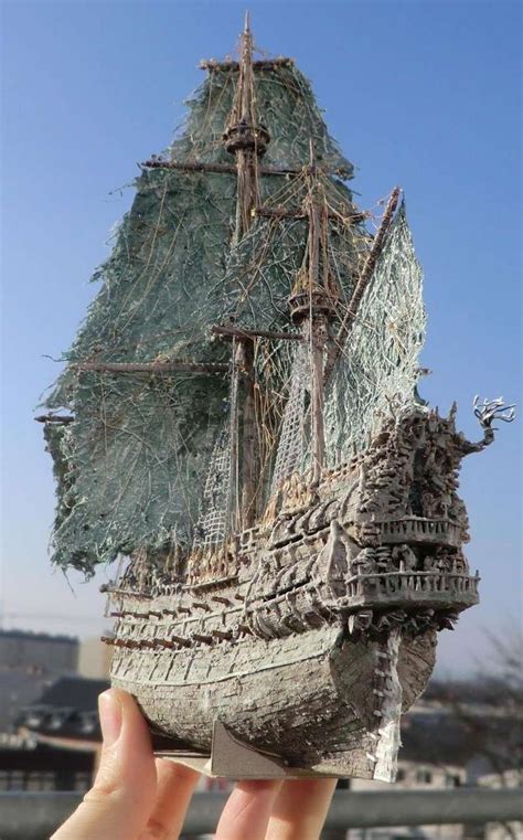 Flying Dutchman 1:275 - Fertig - Seite 4 | Models : Tall Ships | Model sailing ships, Flying ...