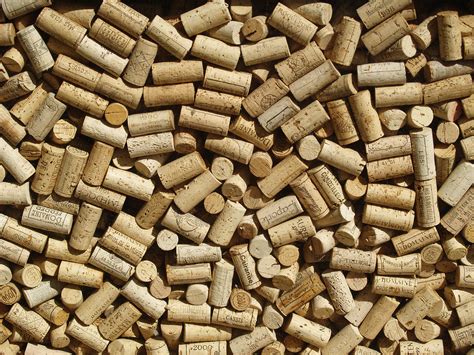 File:Wine bottle corks behind glass.jpg - Wikimedia Commons