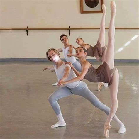 Só Bailarinos on Instagram: “Vaganova ️ ️ ️” | Vaganova ballet academy ...