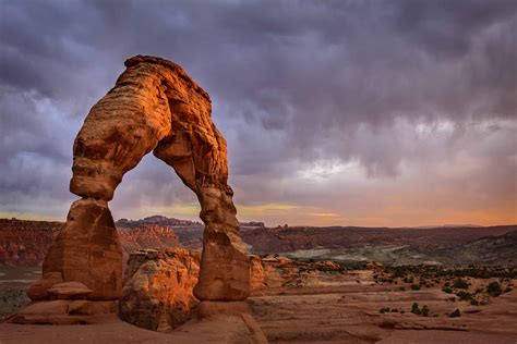 Delicate Arch, Arches National Park, Utah - TravelWorld International ...