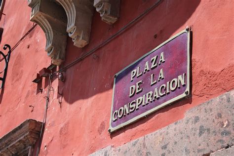 Plaza De La Conspiracion Signage · Free Stock Photo