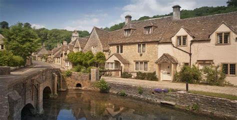 Castle Combe - Cotswolds Towns & Villages