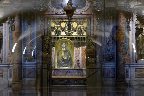 The 7 Most Unmissable Treasures of St. Peter’s Basilica - Through Eternity Tours