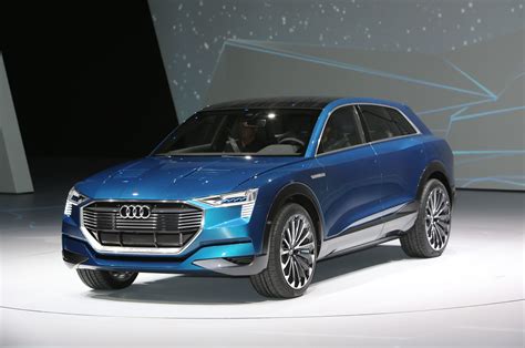 All-Electric Audi e-tron Quattro Concept Boasts 310 Miles of Range